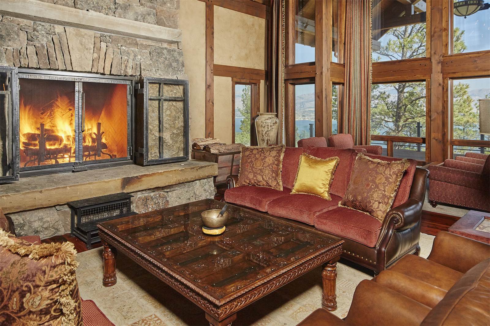 fireplace.jpg