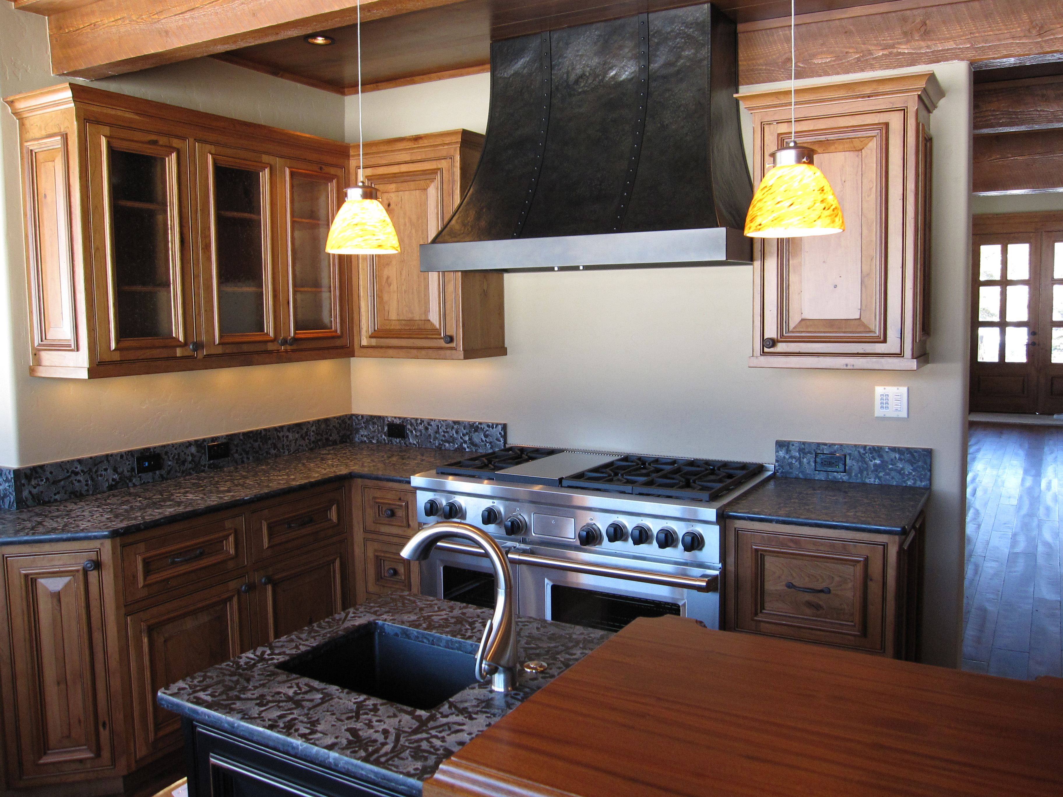 Highlands Kitchen.JPG